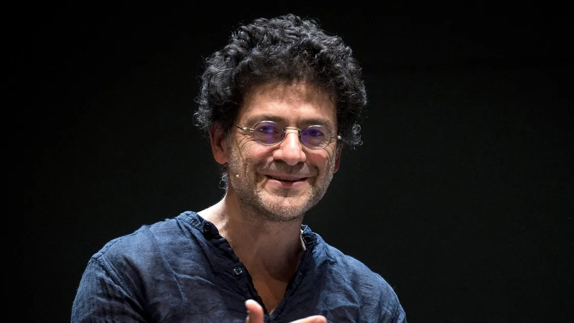 Wajdi Mouawad : l’auteur franco-oriental qui a fait basculer le théâtre parisien dans une nouvelle ère