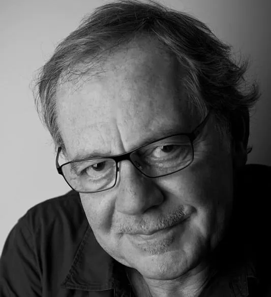  Nabil Al-Azann (1936–2023) Metteur en scène et dramaturge franco-libanais, figure essentielle du théâtre libanais contemporain.