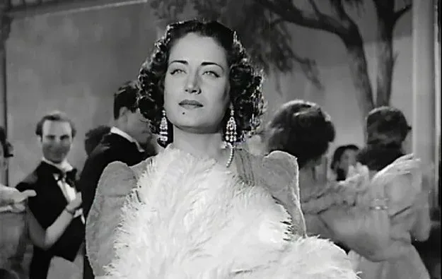 Paris n’a jamais oublié Asmahan : quand une scène parisienne rouvre la mémoire d’une voix irréductible