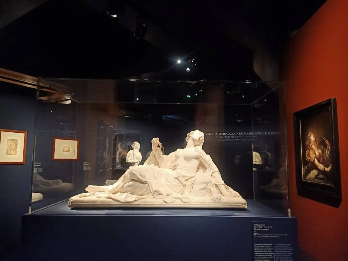 Le Mystère Cléopâtre À Paris, une exposition révèle l’histoire et la légende de la plus célèbre reine d’Égypte