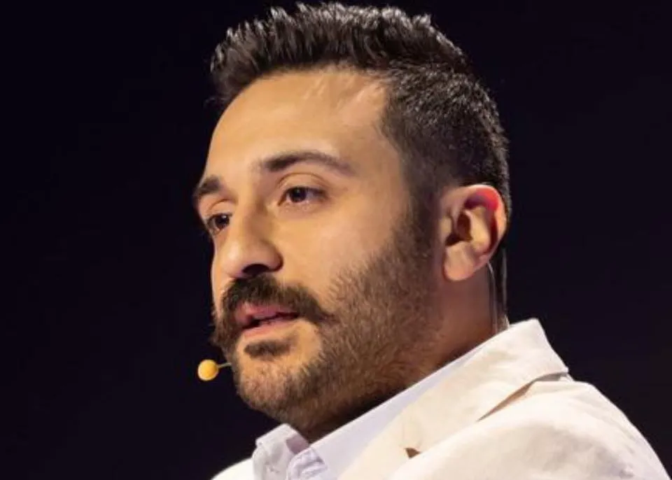 Bisher Najjar, ou l’art de relier les fragments : quand le podcast devient un espace commun entre le dedans et le dehors