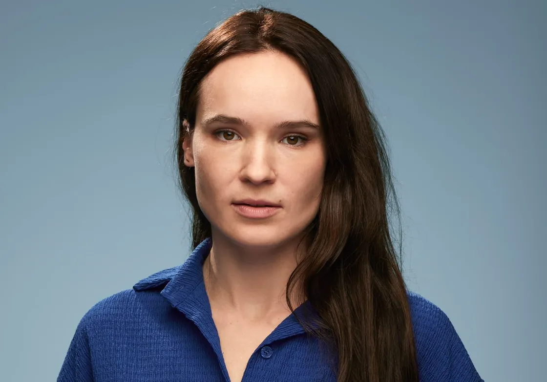 Ellen Parren, le visage calme de la zone grise