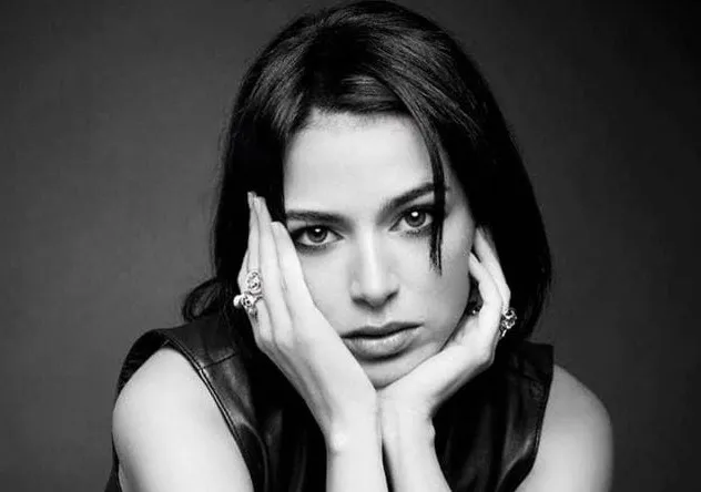 Ouided Elma, ou durer sans se dissoudre