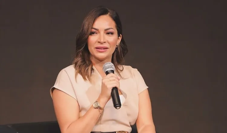 Rana Arafa habiter l’écran comme un espace de transformation intérieure