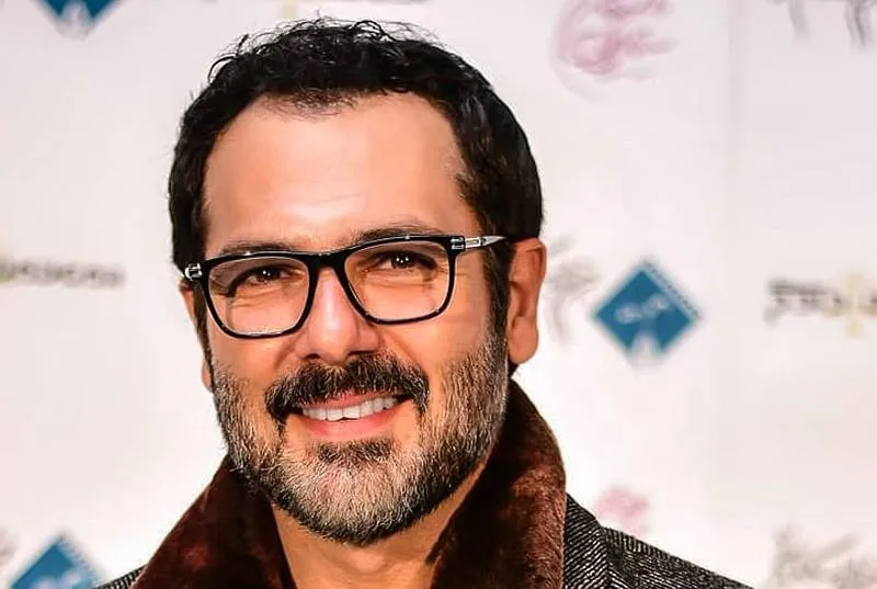 Kourosh Tahami traverser l’image pour raconter une société