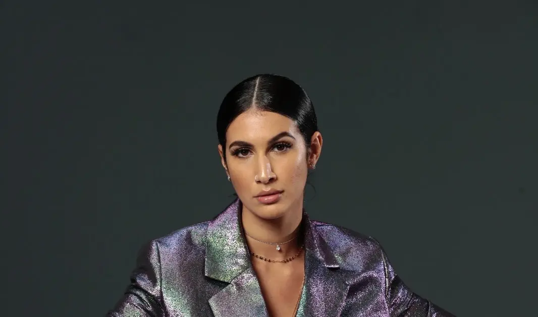 Lyna Mahyem, une voix urbaine au cœur de la France d’aujourd’hui