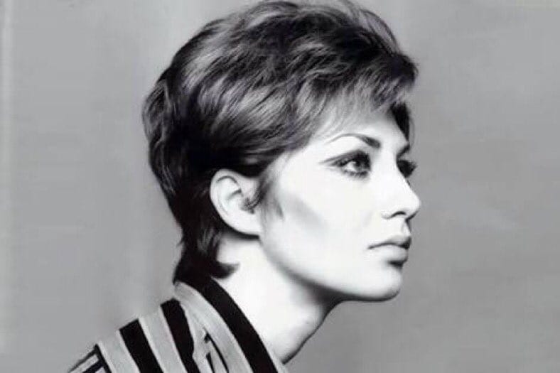 Layla Sheir La présence discrète d’une actrice en mouvement