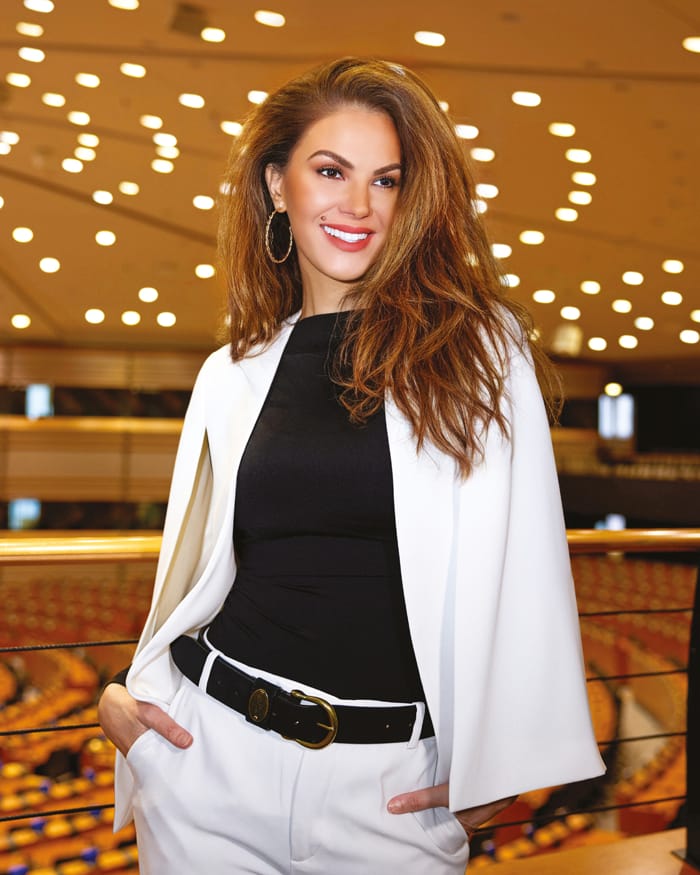 Tülin Şahin : une élégance venue d’Orient qui trouve son rayonnement à Paris