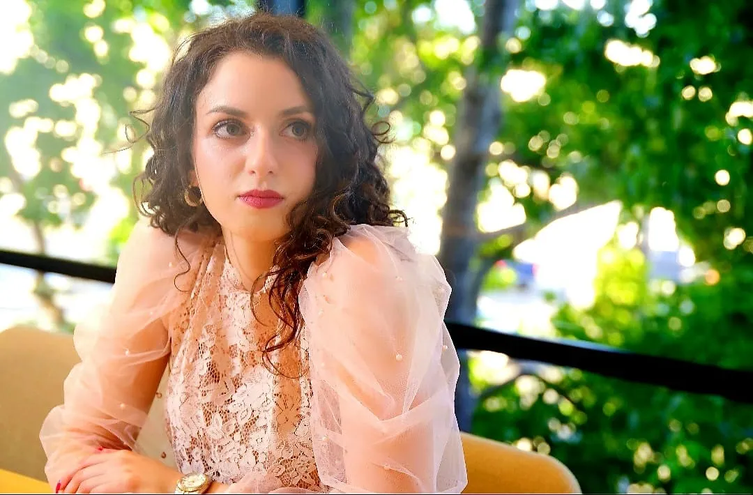 Dana Dargos, écrire pour interroger le monde : quand la science-fiction devient un acte de conscience