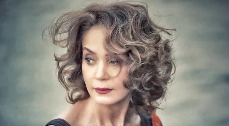 Mona Dhouaibeh, la voix de Paris qui a su parler au monde arabe