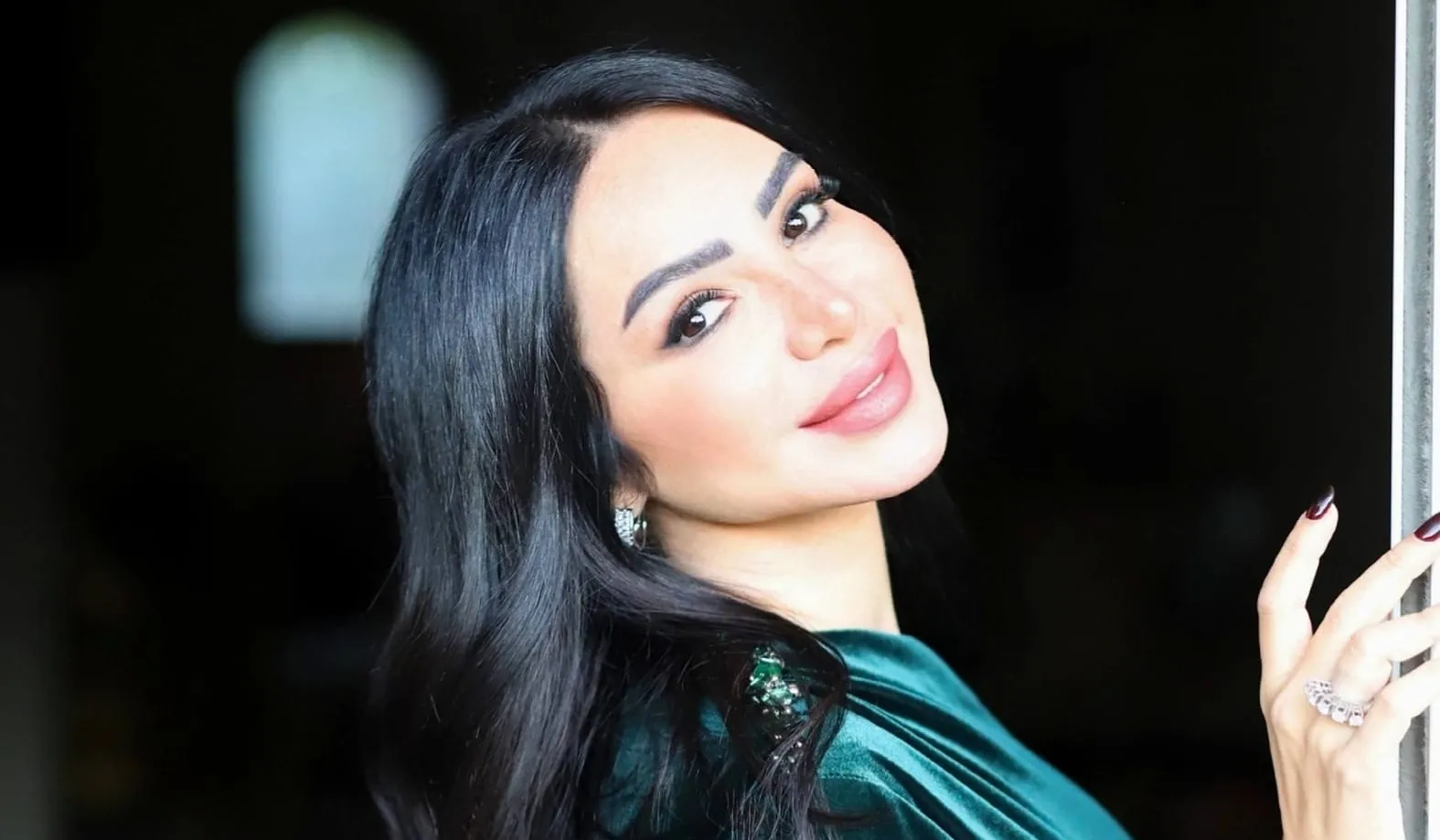 Engy Alaa, ou l’art de tenir le récit dans un monde fracturé