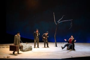 Pourquoi le théâtre a-t-il renoncé au réalisme ?