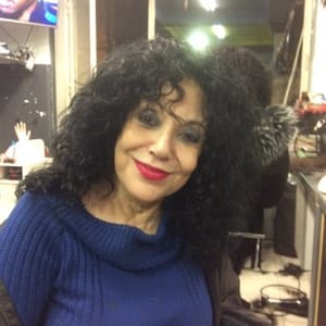 Paris comme distance nécessaire : Hamida Naanaa ou l’art d’écrire sans concessions