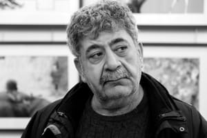 Farès Helou Un artiste syrien qui a réinventé sa voix dans un exil devenu espace de liberté