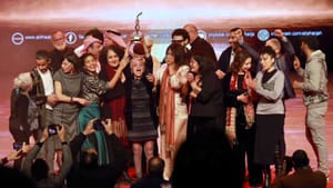 « Al-Hâribât » : une consécration majeure qui redéfinit la place du théâtre arabe contemporain