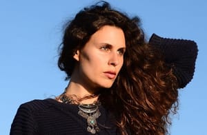 Dafné Kritharas, la voix comme mémoire vivante de la Méditerranée