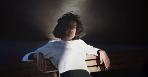 Yara Bou Nassar, ou le corps comme archive vivante du doute, de la mémoire et du temps