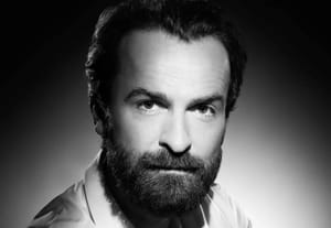 Amaury de Crayencour La justesse contre l’effet : anatomie d’un acteur qui refuse la caricature