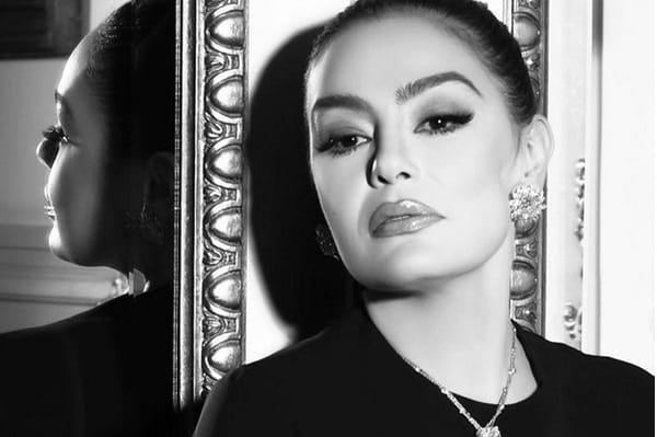 Sherihan, Paris et Chanel Le langage du corps entre mémoire orientale et élégance française