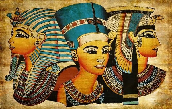 Femmes et pouvoir dans l’Égypte antique : un héritage culturel au cœur du voyage égyptien