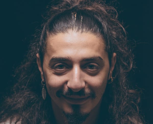 Elie Njeim Quand jouer devient un acte de passage